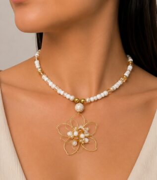 GARGANTILLA FLOR BLANCA